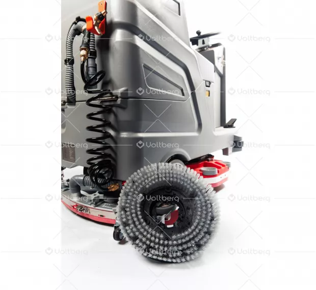 Профессиональная самоходная поломоечная машина с двумя щётками SX750