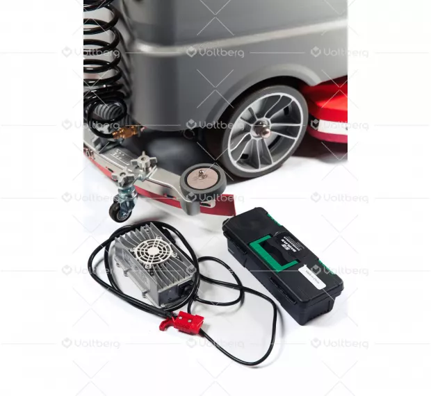 Профессиональная самоходная поломоечная машина с двумя щётками SX750