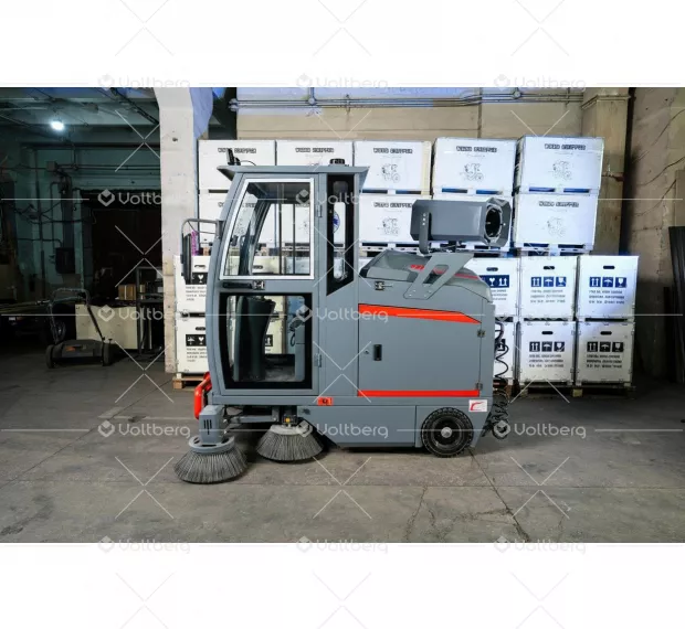 Подметально-уборочная машина ST9